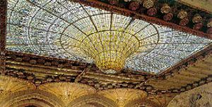 De koepel in de Palau de la música Catalana in Barcelona